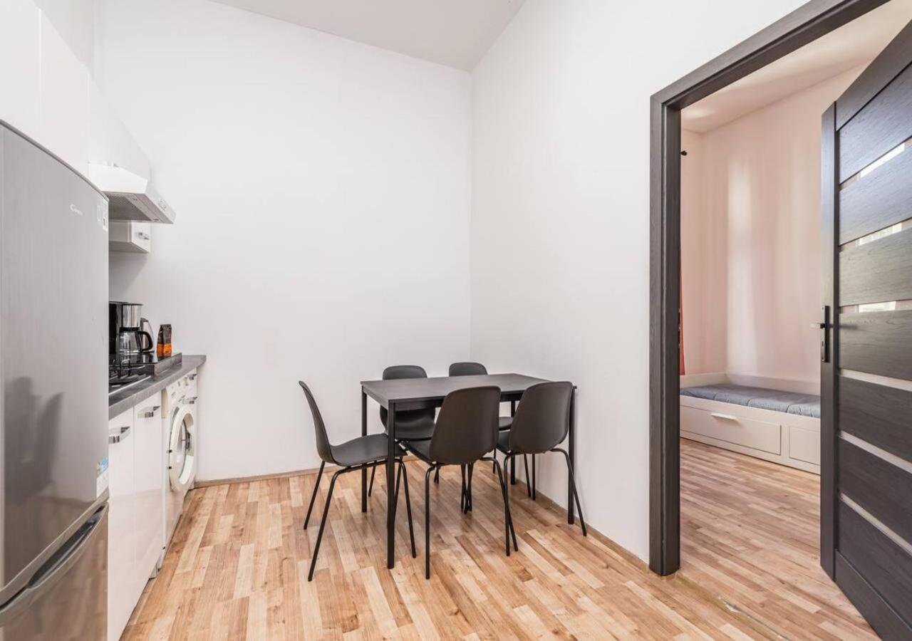 Elegance Apartments プラハ エクステリア 写真