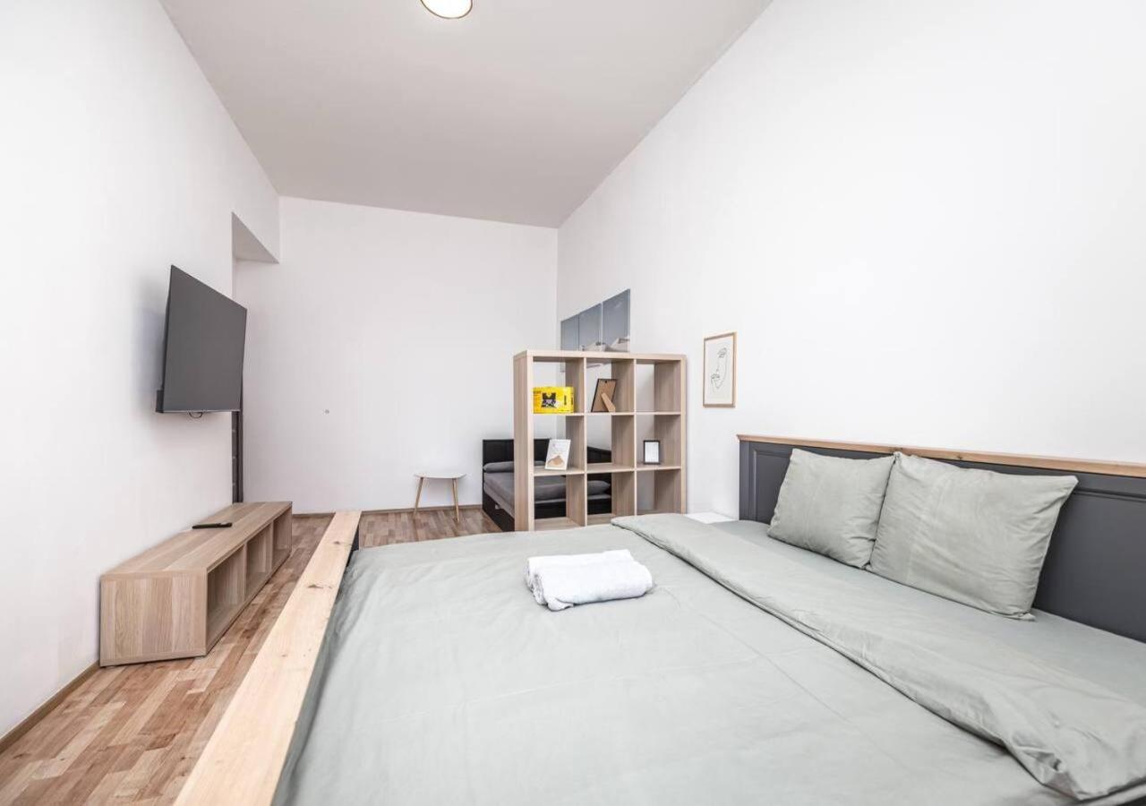 Elegance Apartments プラハ エクステリア 写真