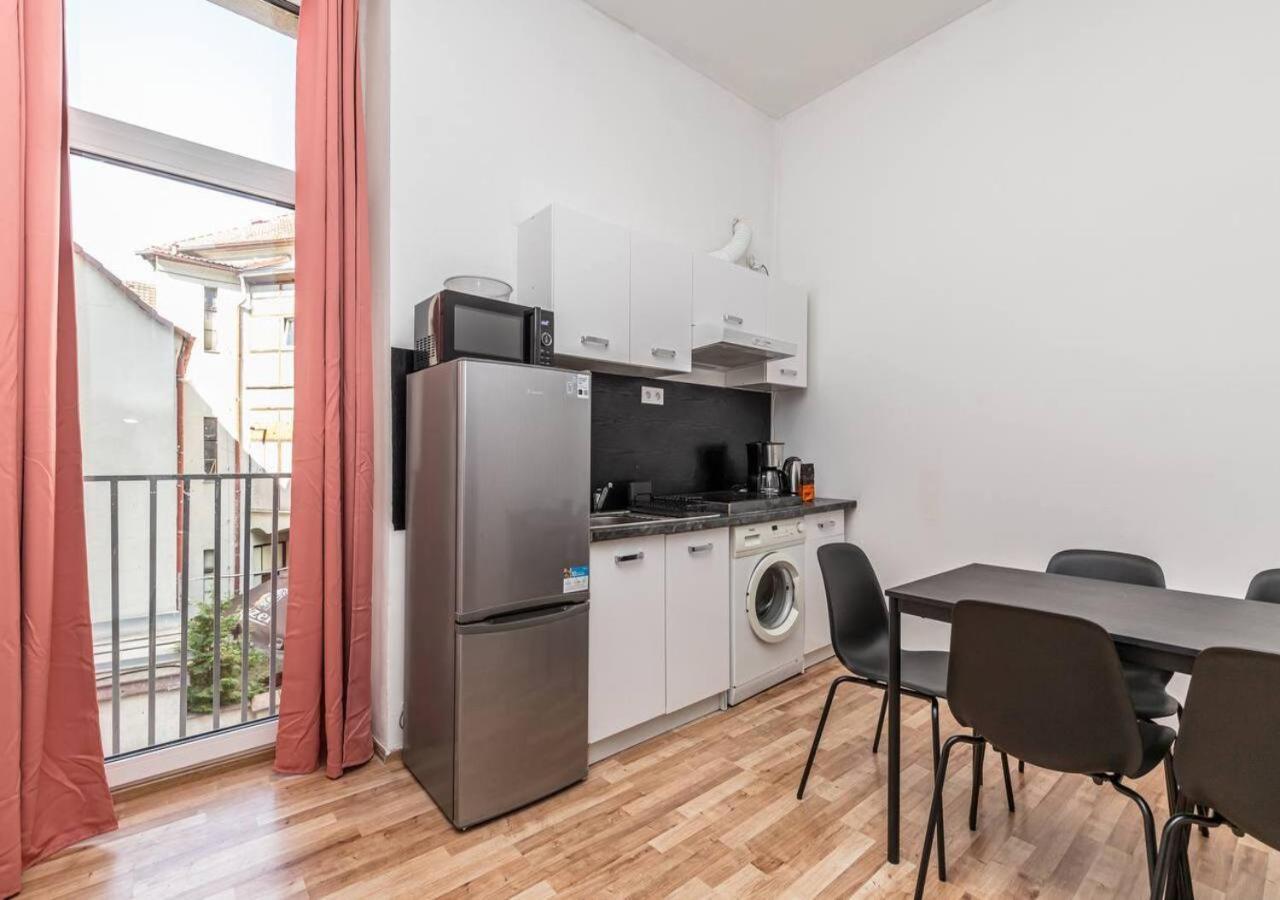 Elegance Apartments プラハ エクステリア 写真